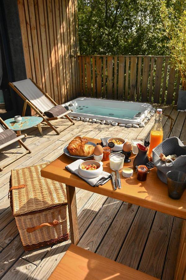 Chambre d’hôte pour 2 personnes, avec piscine et vue ainsi que sauna et jardin à Nîmes - 2