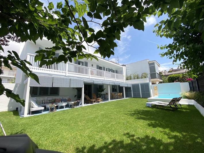 Villa für 7 Personen, mit Garten und Pool sowie Sauna, mit Haustier