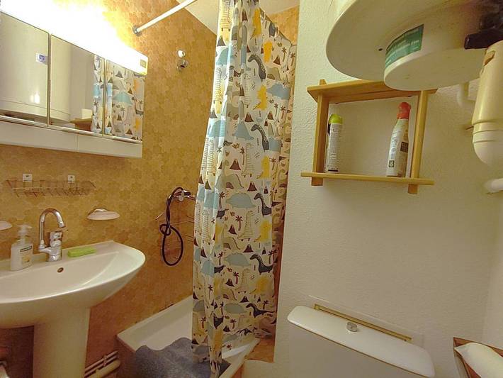 Ganze Ferienwohnung, Ferienwohnung für 4 Personen mit Balkon in Saint Pierre la Mer, Fleury