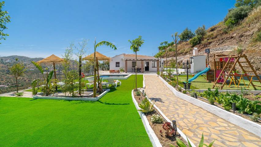 Chalet para 6 personas, con balcón/terraza y piscina en Axarquía - 2