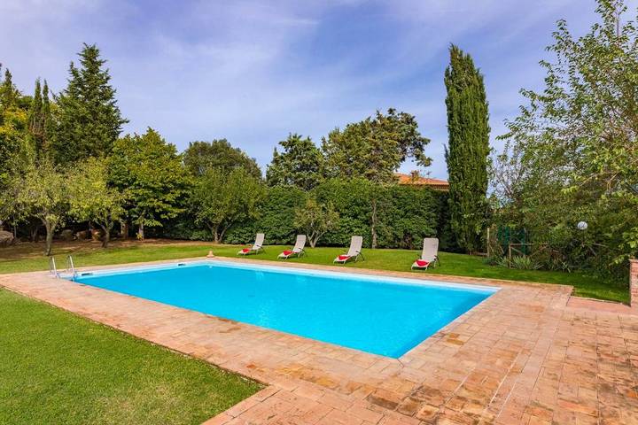 Agriturismo per 2 persone, con Terrazza e Giardino nonché Piscina e Panorama a Murlo