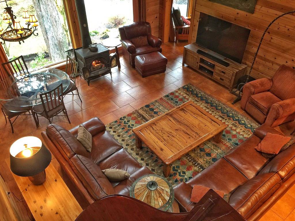 Log Cabin for 10 Guests in Mount Hood Village, Mount Hood