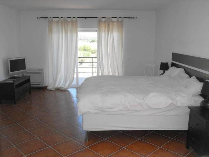 Casa rural para 10 personas, con piscina y jardín además de vistas al lago y vistas, Se admiten mascotas en Monsaraz - 4