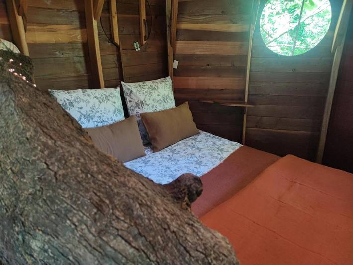 Gîte pour 2 personnes, avec vue sur le lac ainsi que terrasse et vue