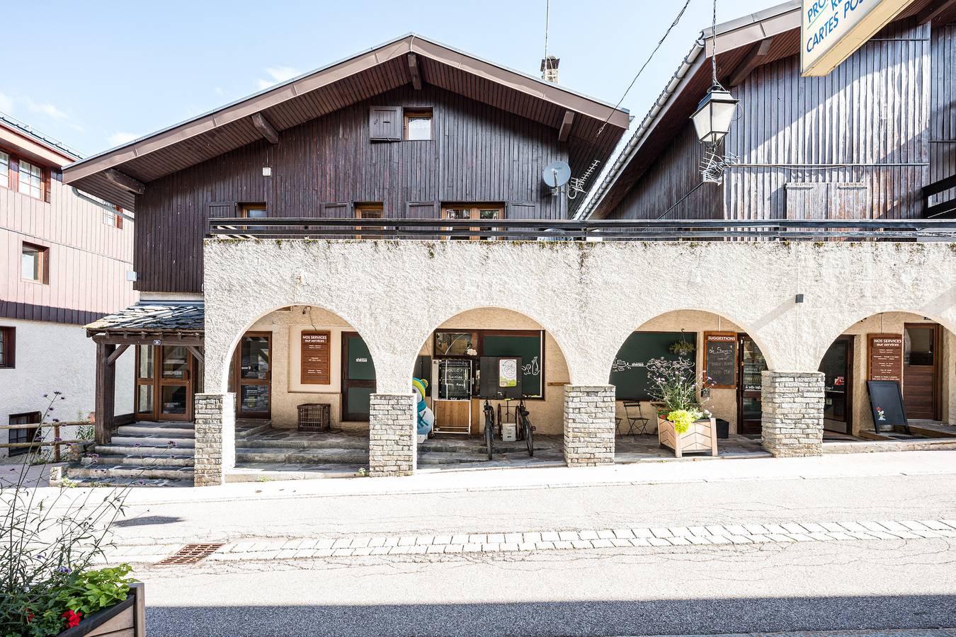 Apartamento entero, Apartamento 'L'esterelle' con vistas a la montaña y terraza privada in La Plagne, Bellentre