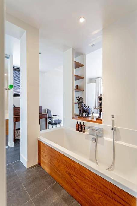 Gîte pour 3 personnes, avec piscine et vue à Saint-Cloud - 3