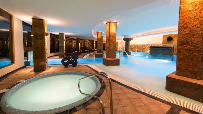 Hotel für 2 Personen, mit Balkon und Whirlpool sowie Terrasse und Garten in Cala Major - 3