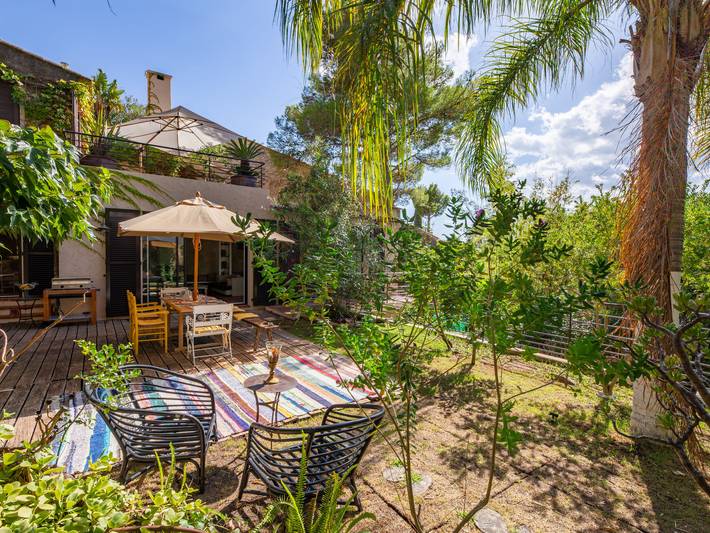 Ferienhaus für 5 Personen, mit Balkon und Terrasse sowie Garten und Ausblick in Théoule-sur-Mer