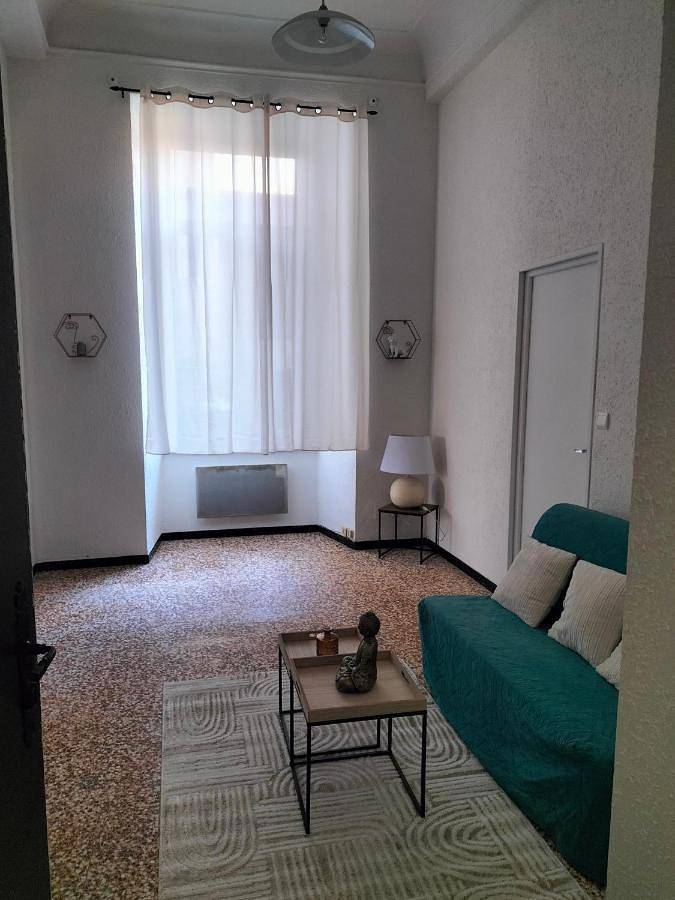 Gîte pour 3 personnes, avec vue, animaux acceptés à Saint-Pons-de-Thomières