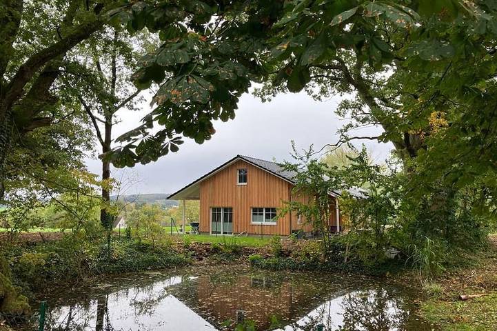 Ferienhaus für 6 Personen, mit Whirlpool und Terrasse sowie Garten und Sauna in Warstein