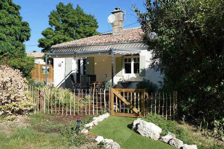 Maison de vacances pour 4 personnes, avec Terrasse et Jardin ainsi que Piscine et Vue