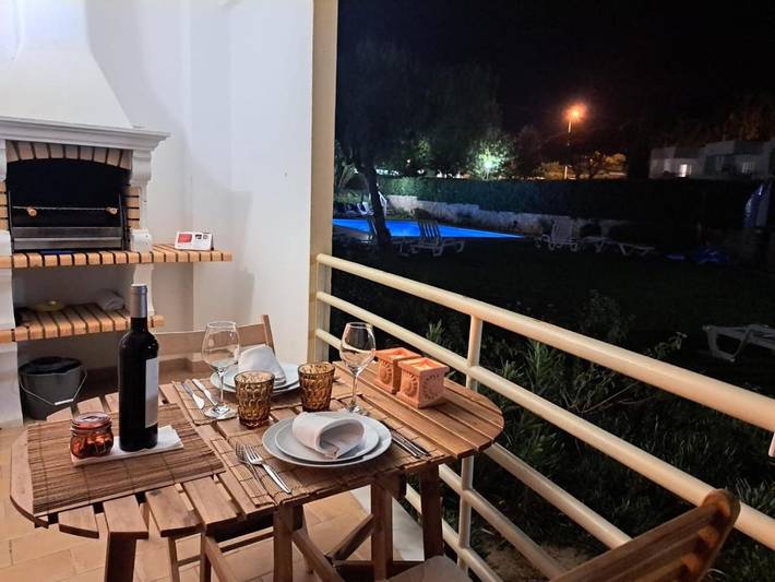 Appartement de vacances pour 6 personnes, avec jardin et piscine