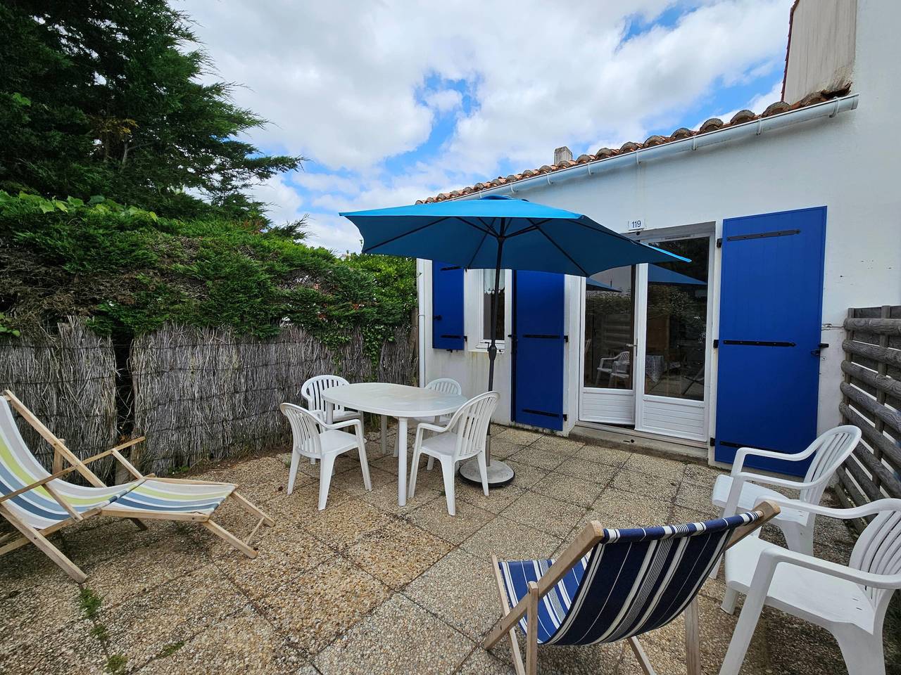 House 150m from beach, private parking in L'Aiguillon-la-Presqu'île, Vendée