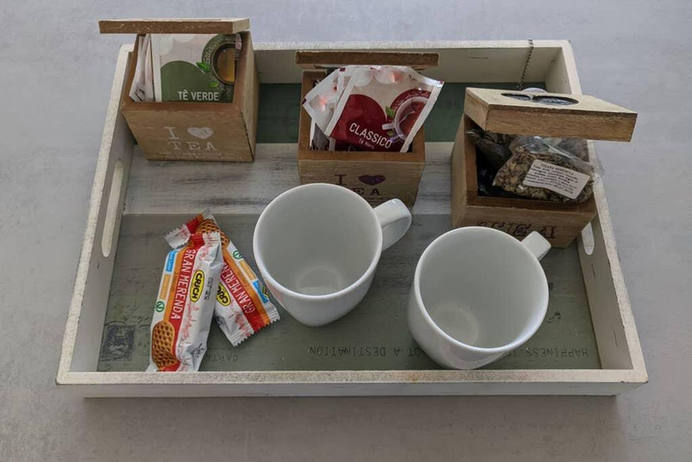 Estudio entero, Estudio encantador en Allauch con piscina y jacuzzi - 17 m² in Allauch, Marsella region