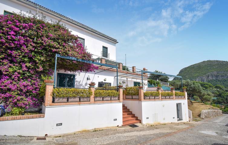 Gîte pour 4 personnes, avec Terrasse à Vietri sul Mare - 2