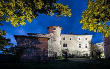 Chambre d’hôte pour 4 personnes, avec terrasse et piscine ainsi que jardin et vue à Saint-Romain-de-Lerps