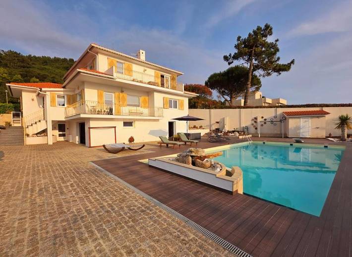 Villa para 14 pessoas, com jacuzzi e piscina e ainda jardim and sauna em Moledo