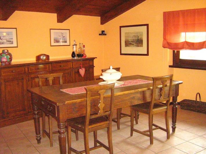 B&b per 3 persone, con Balcone e Terrazza nonché Giardino a Candelo