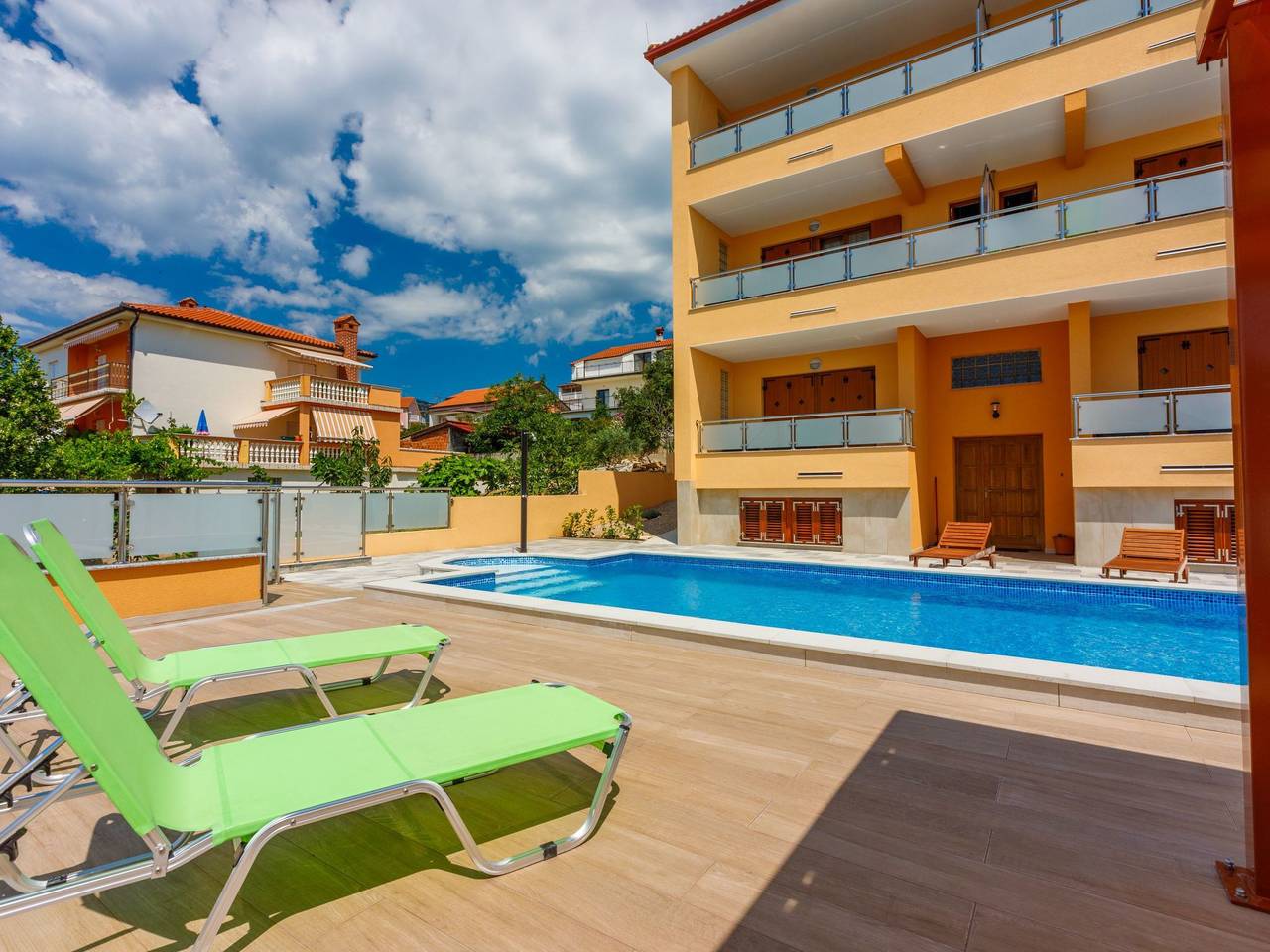 Ganze Wohnung, "Kauric" mit Gemeinschaftspool in Novi Vinodolski, Primorje-Gorski Kotar