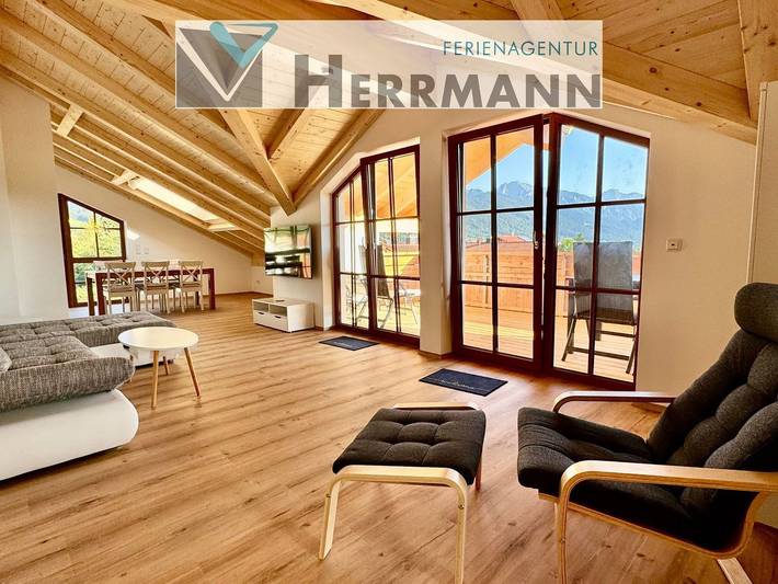 Ferienwohnung für 8 Personen, mit Balkon und Terrasse sowie Ausblick in Halblech