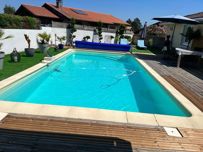 Location de vacances pour 6 personnes, avec terrasse ainsi que vue et piscine à Pontonx-sur-l'Adour - 2