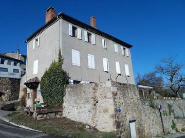 Chambre d’hôte pour 3 personnes, avec jardin, animaux acceptés dans Parc Naturel Régional du Pilat