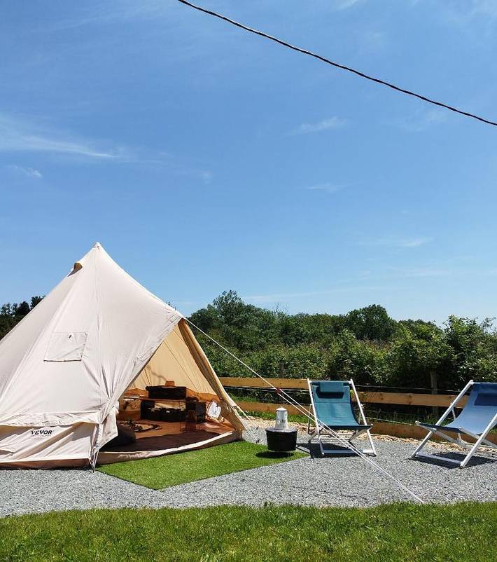 Gîte pour 2 personnes, avec jardin ainsi que vue et terrasse à Sigournais - 4