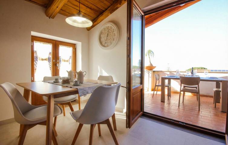 Appartamento intero, Appartamento sul mare con terrazza e Wi-Fi - 200 m dalla spiaggia in San Marco (Cilento), Castellabate