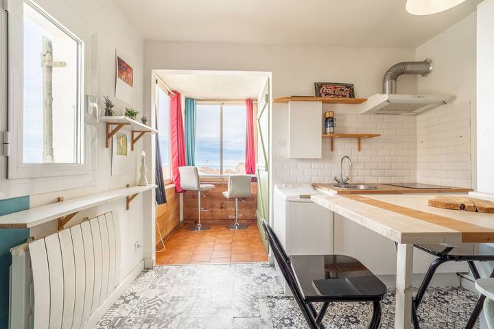 Apartamento entero, Apartamento 'Vue Mer' con vistas al mar y terraza privada in Saint Pierre la Mer, Fleury