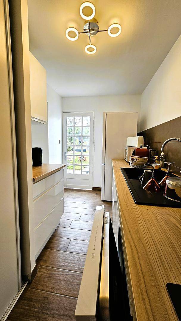 Pool house et Tennis in Brive-la-Gaillarde, Brive-la-Gaillarde und Umgebung