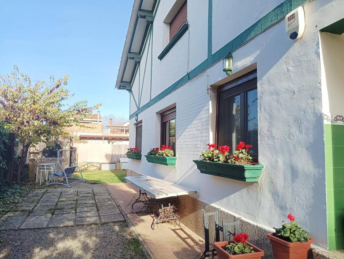 Chalet Alméndora Perfecto para grupos y familias in Haro, Provincia de La Rioja