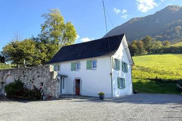 Location de vacances pour 6 personnes à Lourdios-Ichère