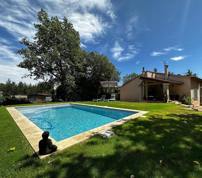 Chambre d’hôte pour 2 personnes, avec Terrasse et Jardin ainsi que Piscine et Vue