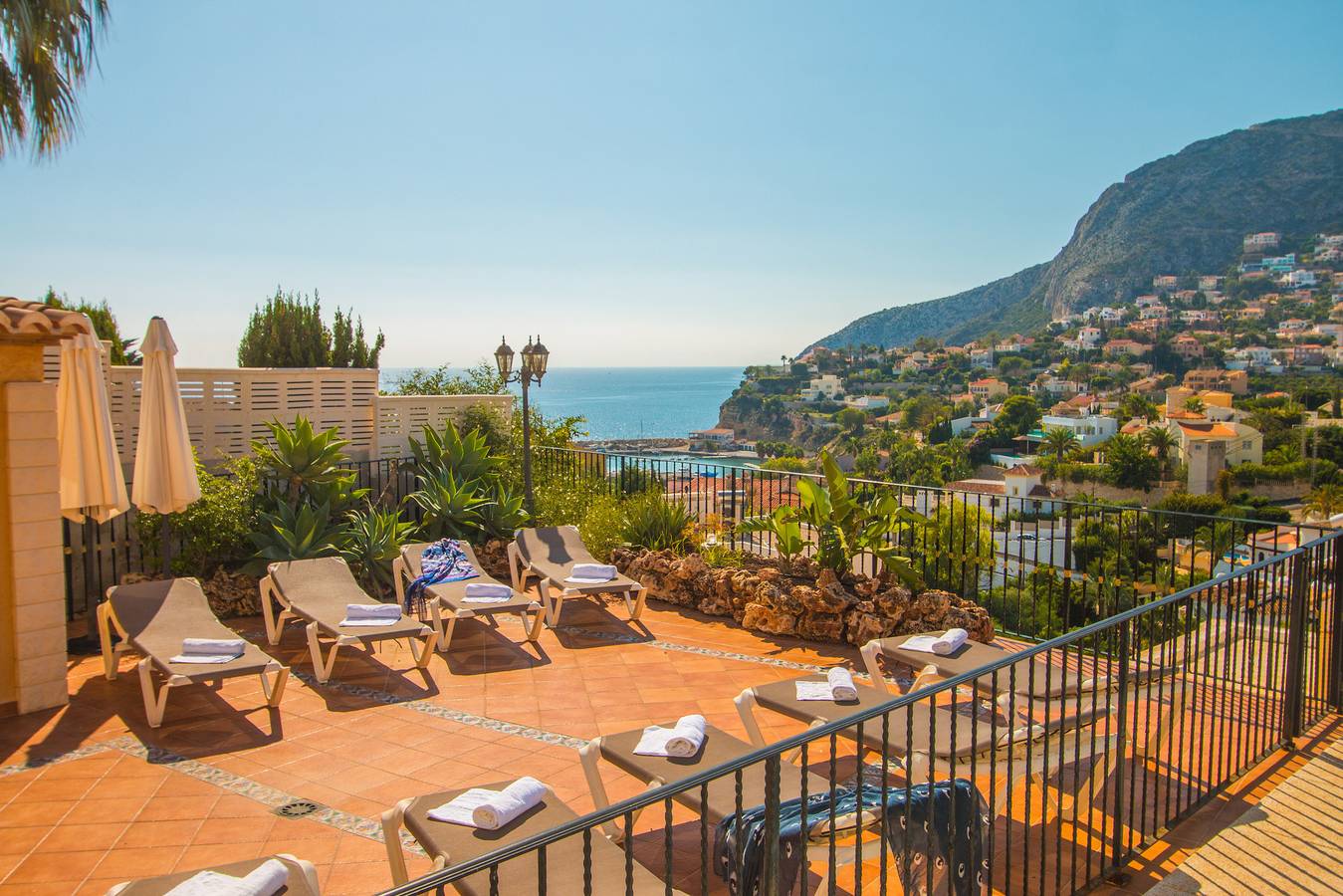Villa Encanto - Plusholidays in La Manzanera, Calpe