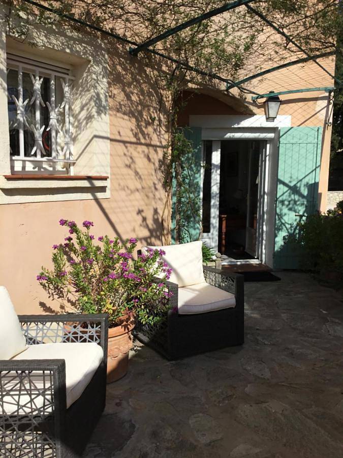 Chambre d’hôte pour 4 personnes, avec jardin ainsi que piscine et jacuzzi, animaux acceptés à Mouriès - 2