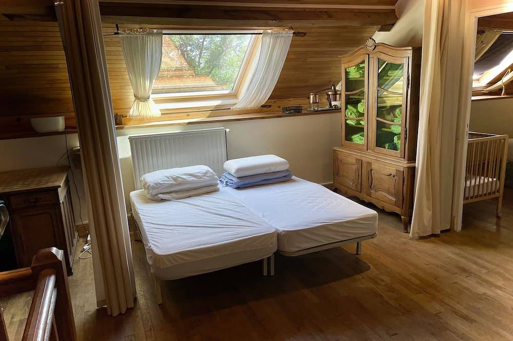 Villa **** 8 pers. avec piscine privée chauffée(Corrèze-Dordogne) in Juillac, Région de Brive-la-Gaillarde