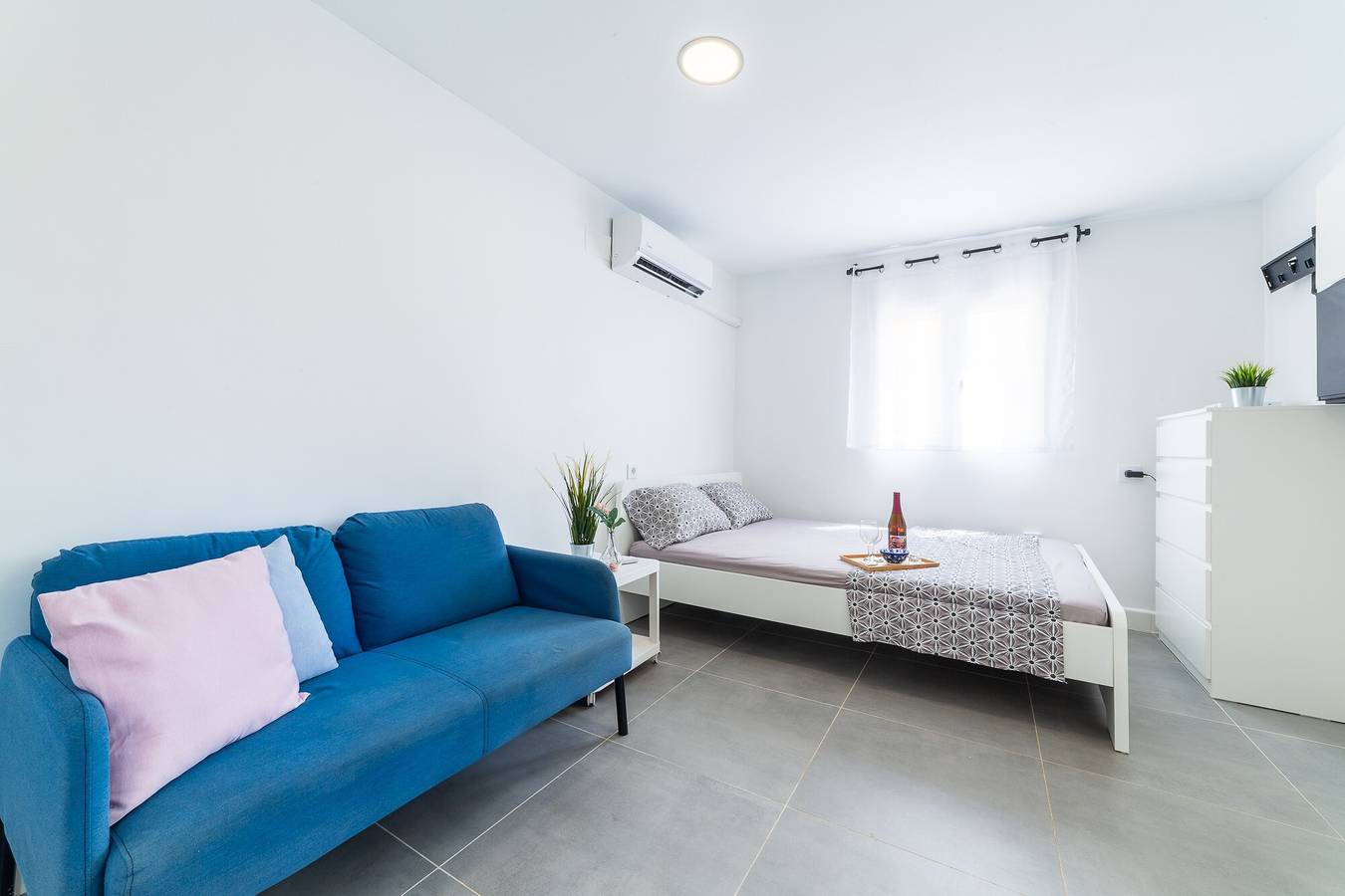 Studio entier, Appartement studio 'Casa Maruchi - 2' près de la plage avec terrasse partagée et Wi-Fi in Almería, Costa de Almería