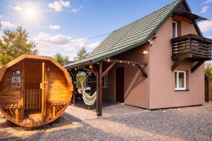 Apartament wakacyjny dla 5 osób, z widok i sauna oraz widok na jezioro i ogród, zwierzęta dozwolone w Zarzecze