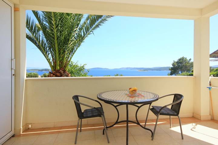 Ferienwohnung für 2 Personen, mit Balkon/Terrasse in Orebic