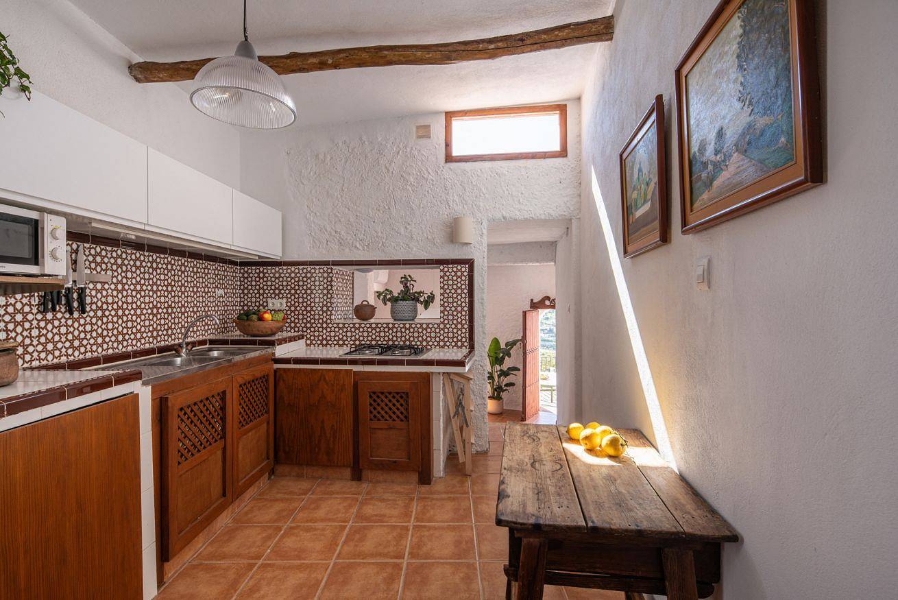 Appartement entier, Grande terrasse avec vue sur la mer dans un village andalou – La Parra Roja in La Garnatilla, Motril