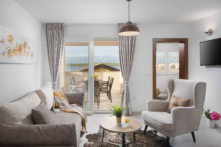 Apartament wakacyjny dla 4 osób, z balkon/ taras i balkon, Dla rodziny w Vir
