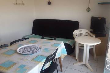 Appartement De Vacances pour 4 Personnes dans Saint Pierre la Mer, Fleury, Photo 4