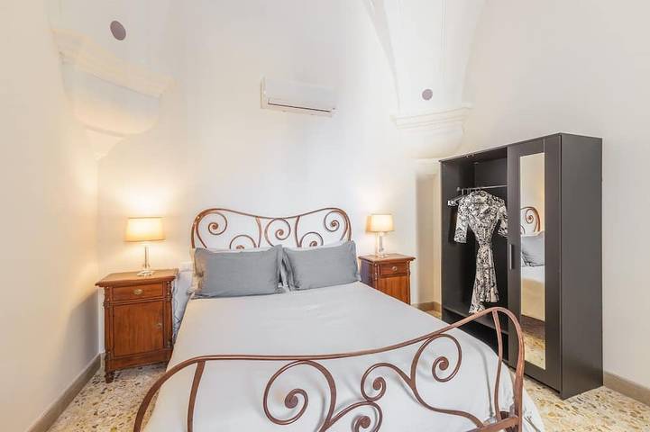 Appartement entier, Confortable appartement pour 5 personnes avec climatisation, Wifi et Tv, près de Ostuni in San Vito dei Normanni, Salento