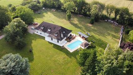 Cottage pour 2 personnes, avec piscine et jardin à Sidiailles