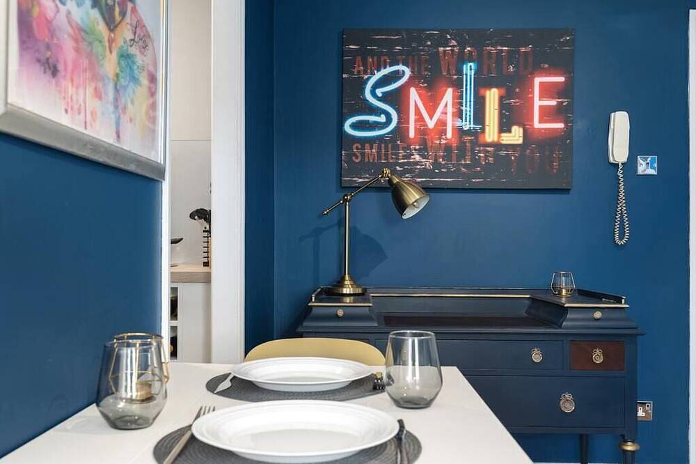 Entire apartment, Spacious & trendy studio apartment in Maidstone in Kent