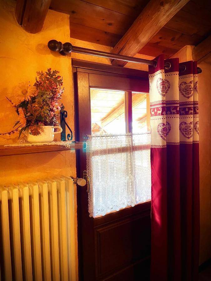 Location de vacances pour 3 personnes, avec vue et jardin à Ayas - 2