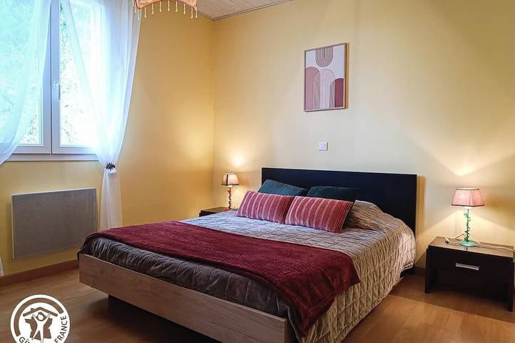 Location de vacances pour 6 personnes, avec jardin dans Les Pechs-du-Vers - 2