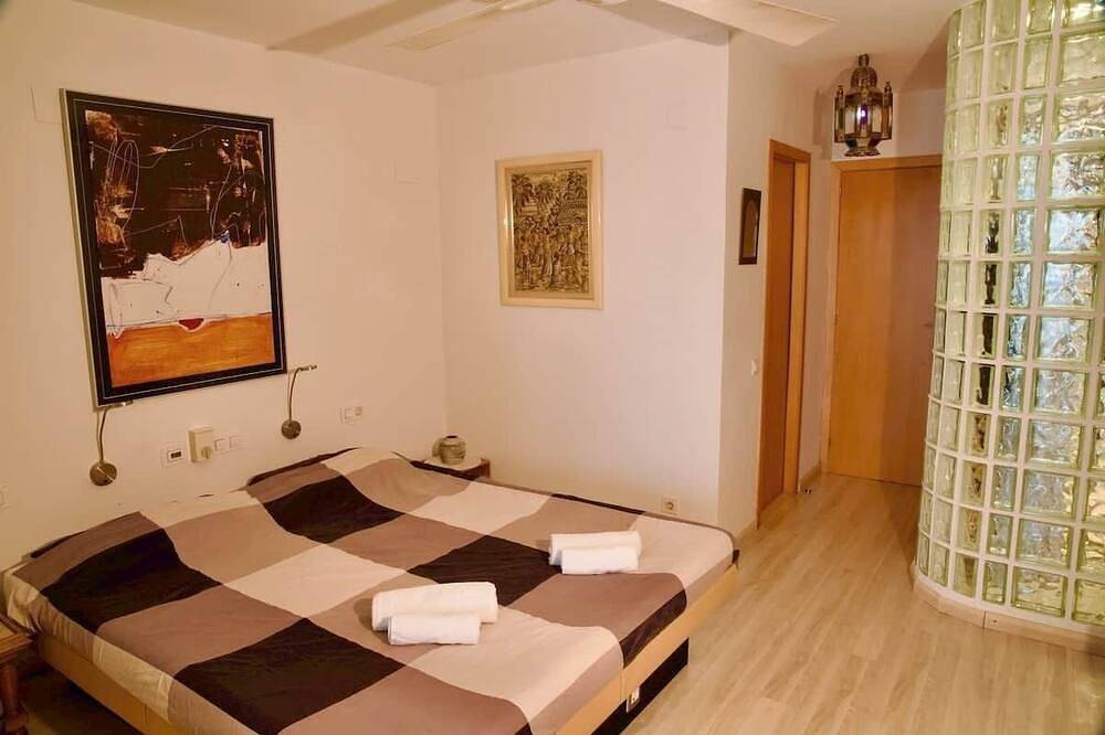 Atemberaubendes Haus mit Meerblick und Pool in el Balmí Gran (Sitges), Sitges