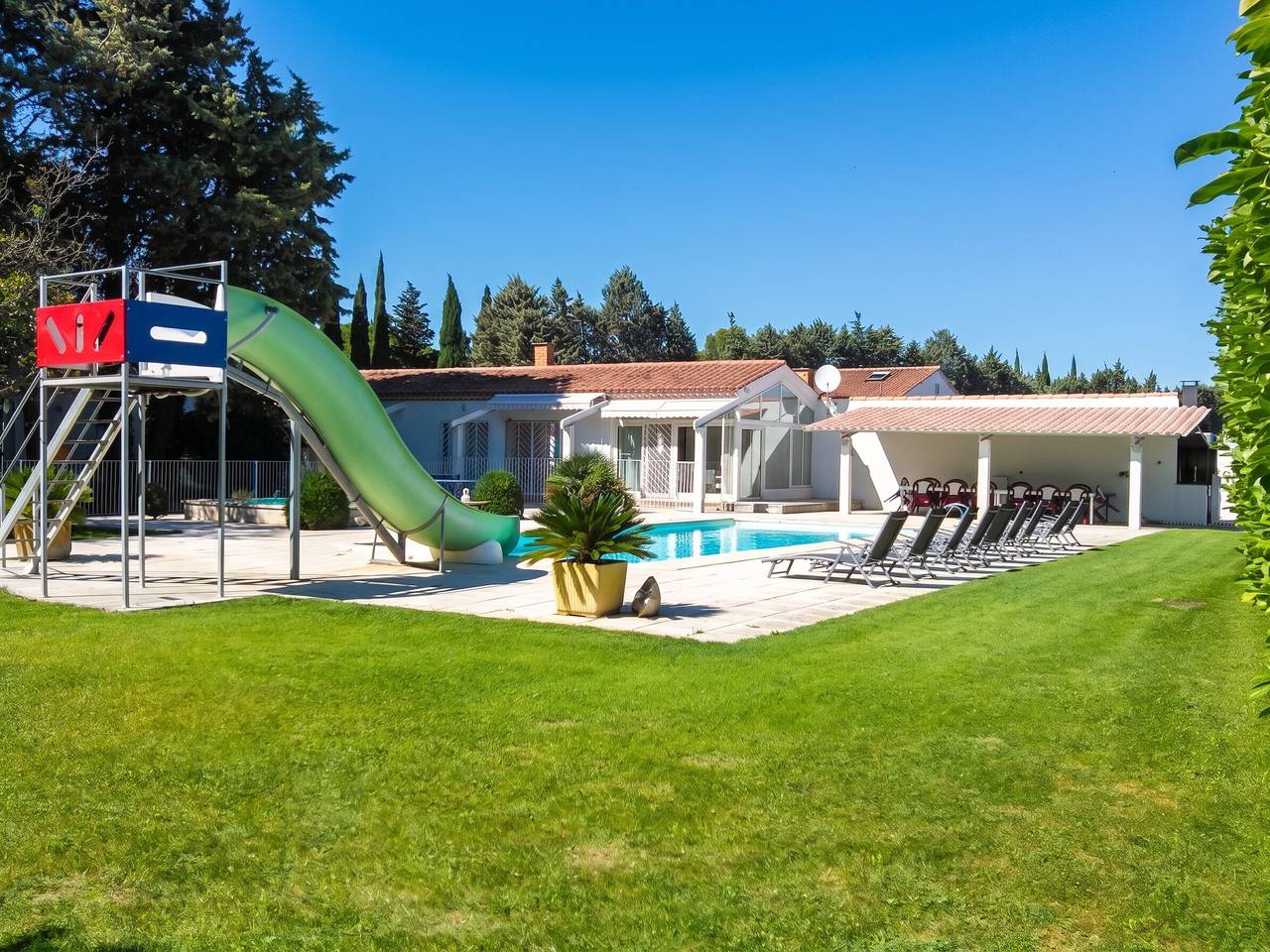 Geräumige und elegante Villa in Meynes mit privatem Pool in Meynes, Nimes und Umgebung