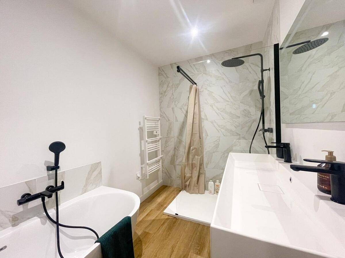 Appartement entier, Three-Bedroom House in Talence, Région de Bordeaux